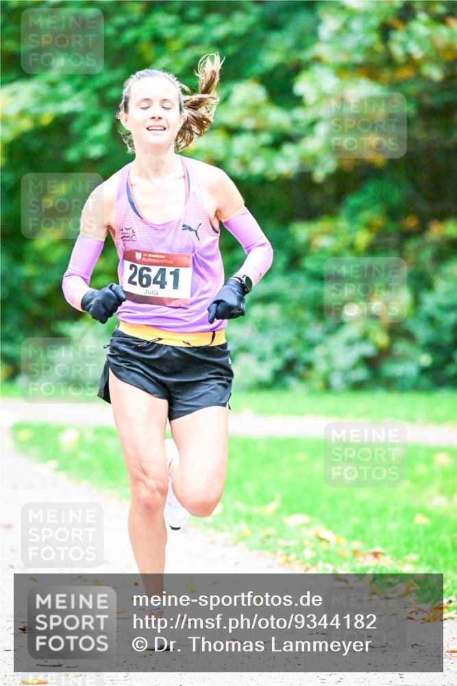 12.10.2025 - Bramfelder Halbmarathon 2025 Dr. Thomas Lammeyer http://msf.ph/oto/9344182 12.10.2025 10:05:45 Laufen 34, 2641 meine-sportfotos.de