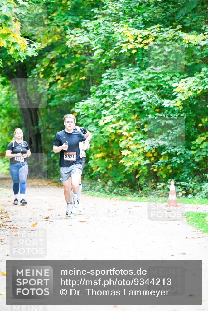12.10.2025 - Bramfelder Halbmarathon 2025 Dr. Thomas Lammeyer http://msf.ph/oto/9344213 12.10.2025 10:07:13 Laufen 2971, 2583 meine-sportfotos.de