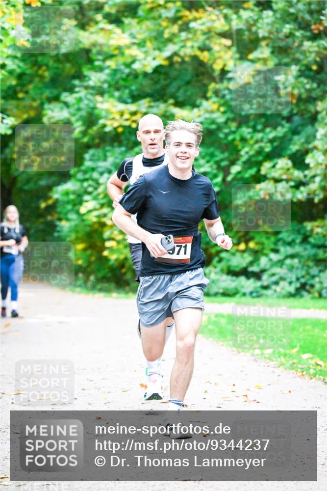 12.10.2025 - Bramfelder Halbmarathon 2025 Dr. Thomas Lammeyer http://msf.ph/oto/9344237 12.10.2025 10:07:16 Laufen 971 meine-sportfotos.de
