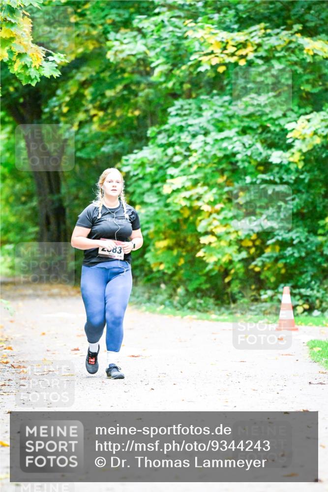 12.10.2025 - Bramfelder Halbmarathon 2025 Dr. Thomas Lammeyer http://msf.ph/oto/9344243 12.10.2025 10:07:20 Laufen 083 meine-sportfotos.de