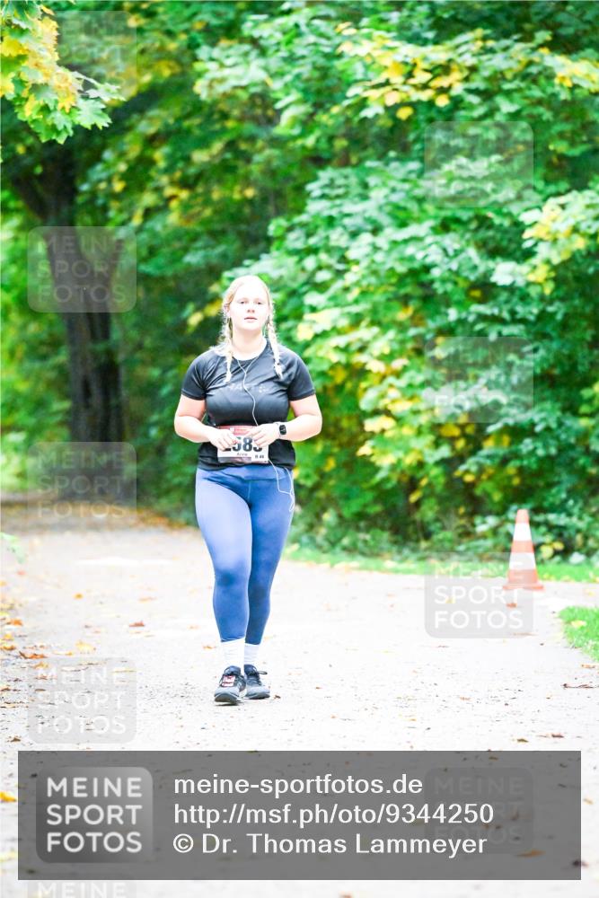 12.10.2025 - Bramfelder Halbmarathon 2025 Dr. Thomas Lammeyer http://msf.ph/oto/9344250 12.10.2025 10:07:20 Laufen 583 meine-sportfotos.de