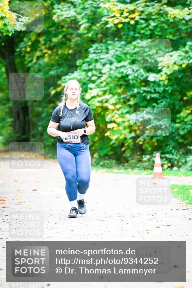 12.10.2025 - Bramfelder Halbmarathon 2025 Dr. Thomas Lammeyer http://msf.ph/oto/9344252 12.10.2025 10:07:21 Laufen 583 meine-sportfotos.de