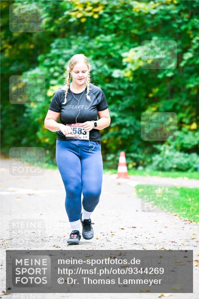 12.10.2025 - Bramfelder Halbmarathon 2025 Dr. Thomas Lammeyer http://msf.ph/oto/9344269 12.10.2025 10:07:23 Laufen 583, 648 meine-sportfotos.de