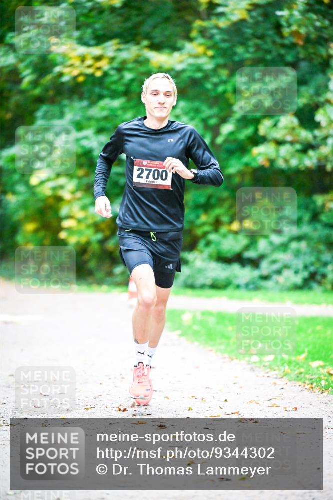 12.10.2025 - Bramfelder Halbmarathon 2025 Dr. Thomas Lammeyer http://msf.ph/oto/9344302 12.10.2025 10:08:11 Laufen 2700, 5 meine-sportfotos.de