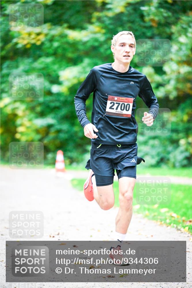 12.10.2025 - Bramfelder Halbmarathon 2025 Dr. Thomas Lammeyer http://msf.ph/oto/9344306 12.10.2025 10:08:12 Laufen 34, 2700 meine-sportfotos.de