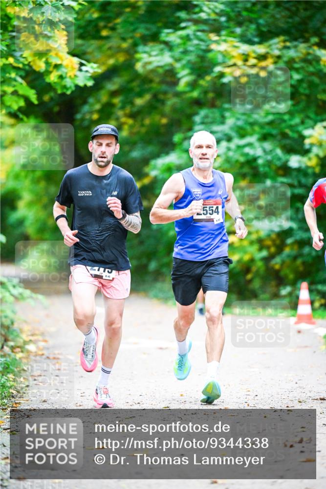 12.10.2025 - Bramfelder Halbmarathon 2025 Dr. Thomas Lammeyer http://msf.ph/oto/9344338 12.10.2025 10:08:28 Laufen 40, 554, 97 meine-sportfotos.de