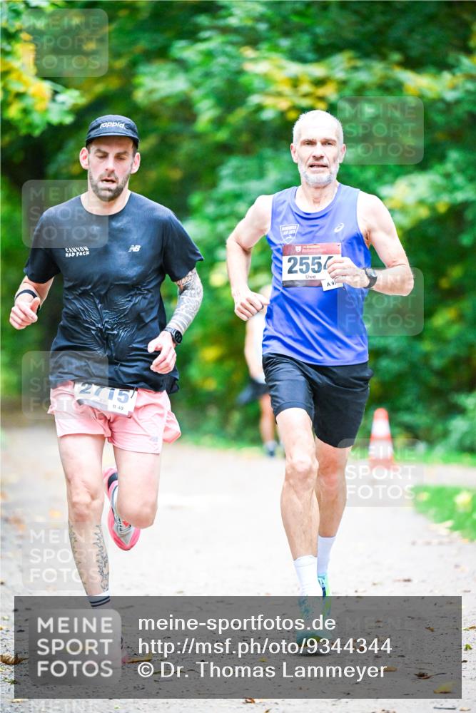 12.10.2025 - Bramfelder Halbmarathon 2025 Dr. Thomas Lammeyer http://msf.ph/oto/9344344 12.10.2025 10:08:29 Laufen 255, 9, 2715, 40 meine-sportfotos.de