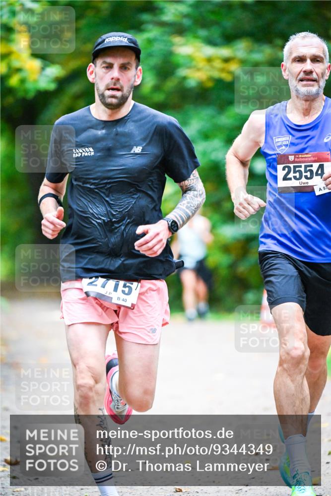 12.10.2025 - Bramfelder Halbmarathon 2025 Dr. Thomas Lammeyer http://msf.ph/oto/9344349 12.10.2025 10:08:29 Laufen 2715, 40, 34, 2554, 97 meine-sportfotos.de