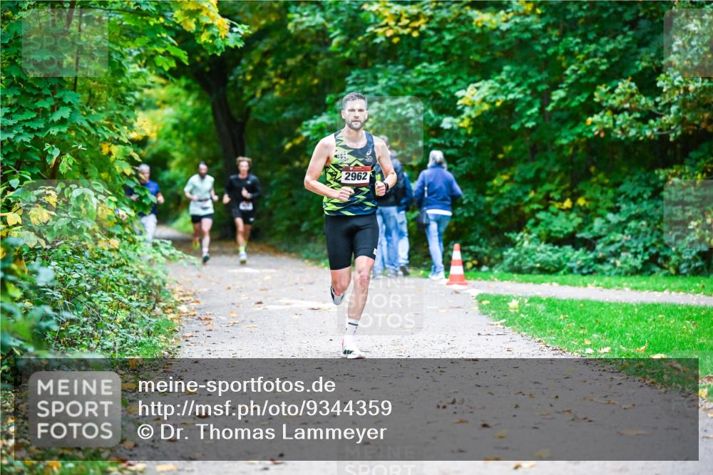 12.10.2025 - Bramfelder Halbmarathon 2025 Dr. Thomas Lammeyer http://msf.ph/oto/9344359 12.10.2025 10:08:57 Laufen 2962 meine-sportfotos.de