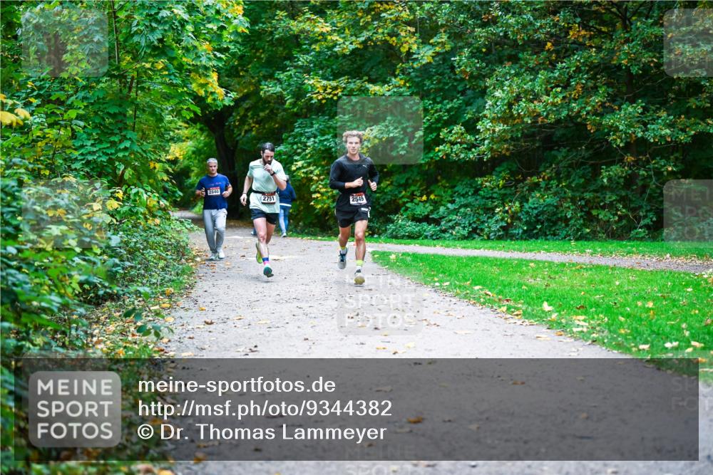 12.10.2025 - Bramfelder Halbmarathon 2025 Dr. Thomas Lammeyer http://msf.ph/oto/9344382 12.10.2025 10:09:03 Laufen 2751, 2549 meine-sportfotos.de