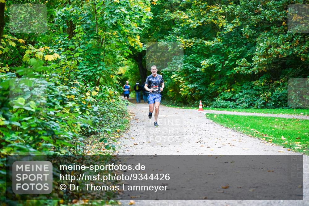 12.10.2025 - Bramfelder Halbmarathon 2025 Dr. Thomas Lammeyer http://msf.ph/oto/9344426 12.10.2025 10:09:16 Laufen 2969 meine-sportfotos.de