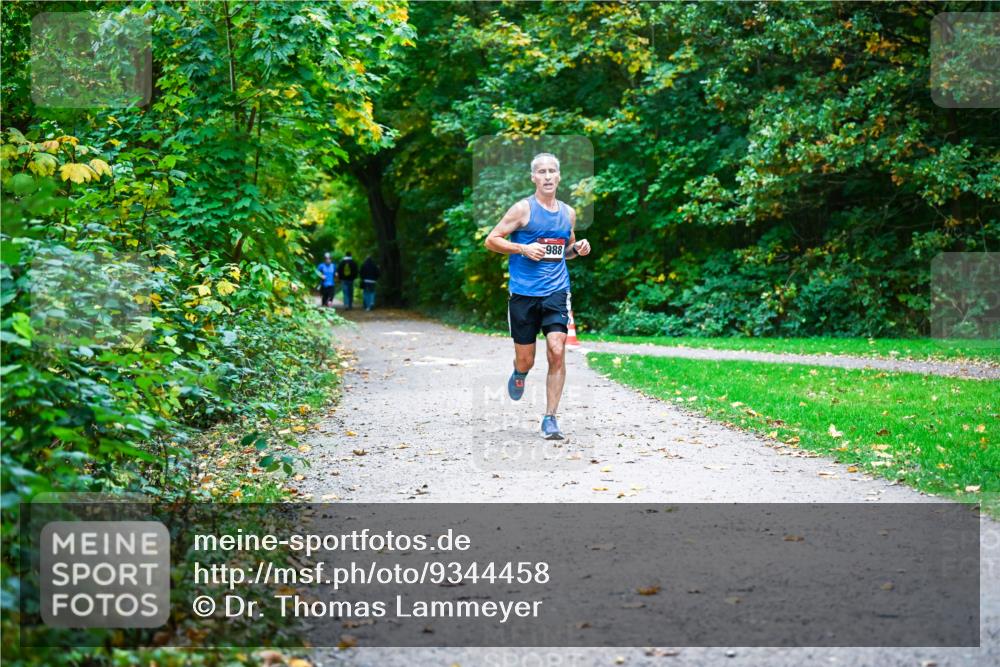 12.10.2025 - Bramfelder Halbmarathon 2025 Dr. Thomas Lammeyer http://msf.ph/oto/9344458 12.10.2025 10:09:24 Laufen 988 meine-sportfotos.de