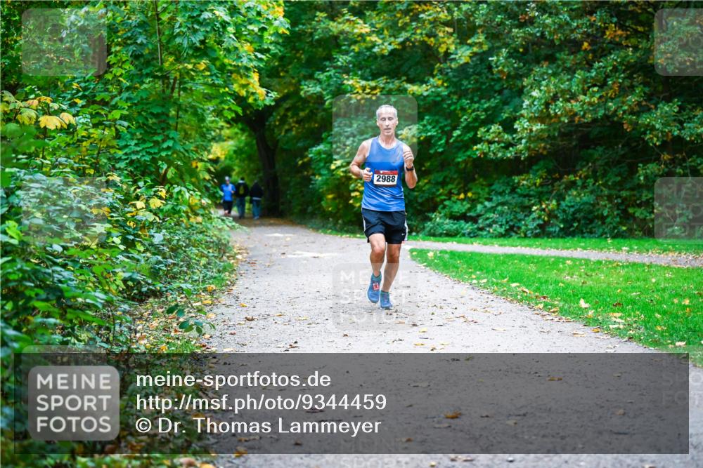 12.10.2025 - Bramfelder Halbmarathon 2025 Dr. Thomas Lammeyer http://msf.ph/oto/9344459 12.10.2025 10:09:24 Laufen 2988 meine-sportfotos.de