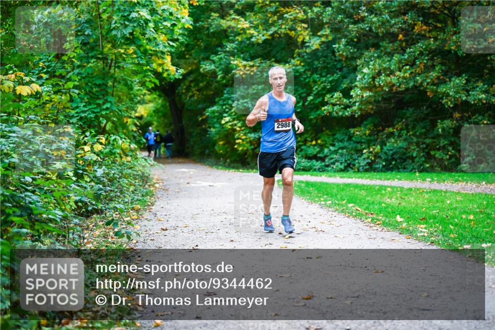 12.10.2025 - Bramfelder Halbmarathon 2025 Dr. Thomas Lammeyer http://msf.ph/oto/9344462 12.10.2025 10:09:24 Laufen 2988 meine-sportfotos.de
