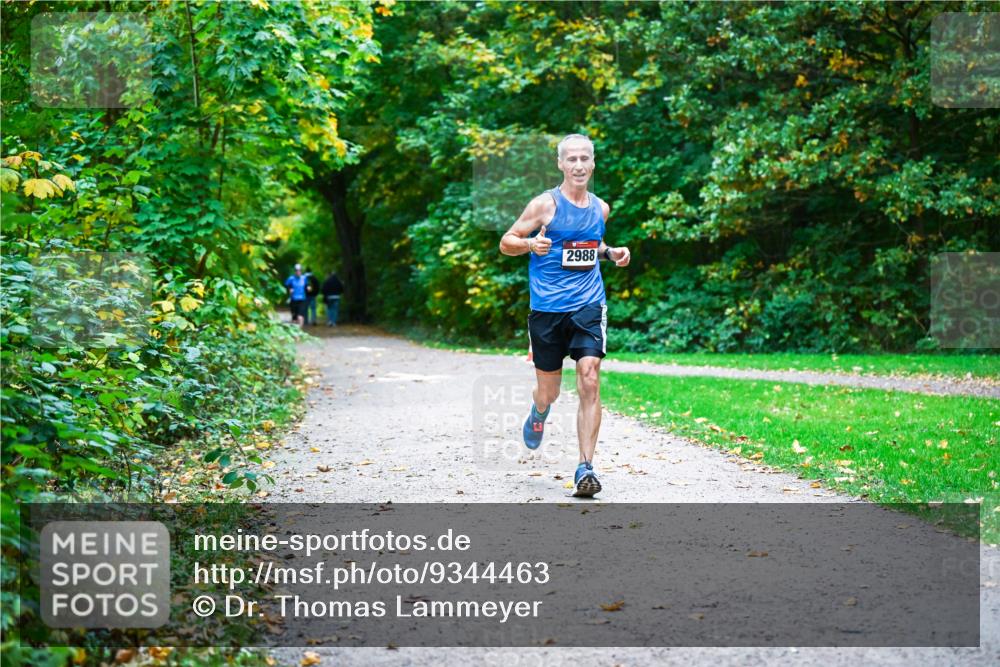 12.10.2025 - Bramfelder Halbmarathon 2025 Dr. Thomas Lammeyer http://msf.ph/oto/9344463 12.10.2025 10:09:25 Laufen 2988 meine-sportfotos.de