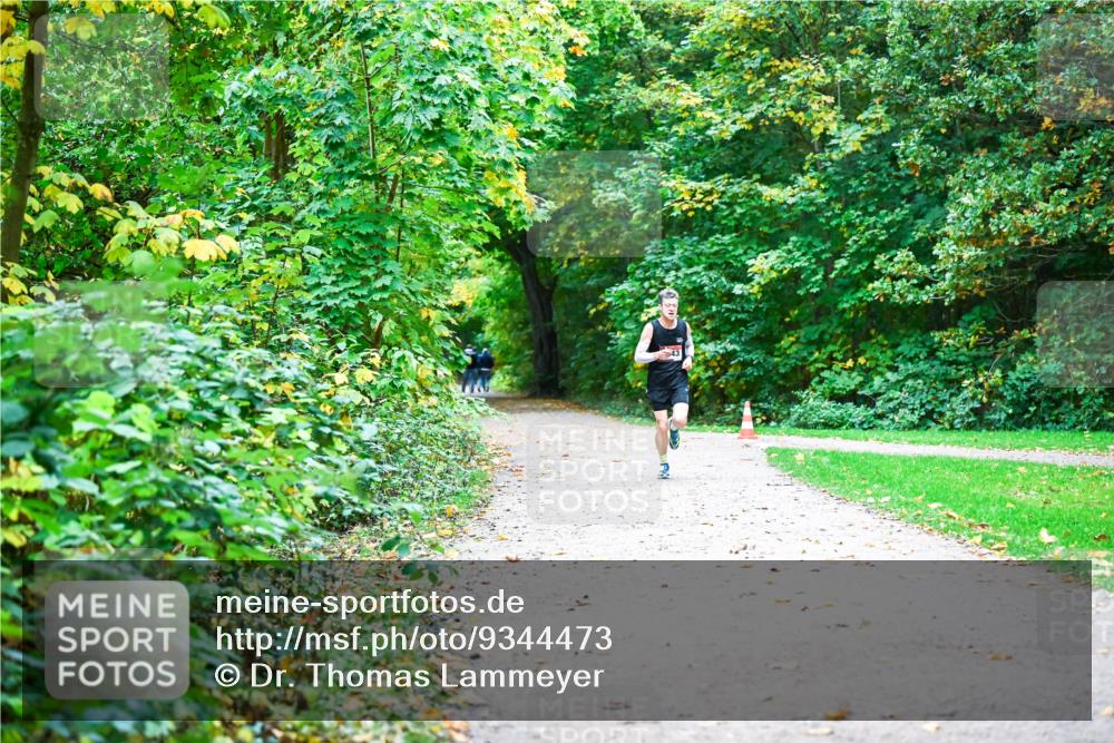 12.10.2025 - Bramfelder Halbmarathon 2025 Dr. Thomas Lammeyer http://msf.ph/oto/9344473 12.10.2025 10:09:46 Laufen  meine-sportfotos.de