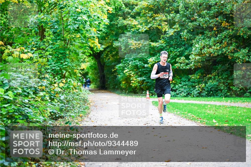 12.10.2025 - Bramfelder Halbmarathon 2025 Dr. Thomas Lammeyer http://msf.ph/oto/9344489 12.10.2025 10:09:48 Laufen 543 meine-sportfotos.de