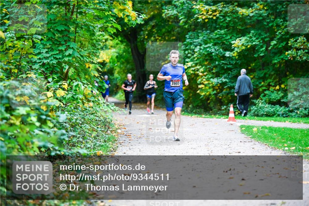 12.10.2025 - Bramfelder Halbmarathon 2025 Dr. Thomas Lammeyer http://msf.ph/oto/9344511 12.10.2025 10:10:52 Laufen 2803 meine-sportfotos.de