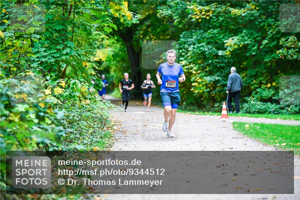 12.10.2025 - Bramfelder Halbmarathon 2025 Dr. Thomas Lammeyer http://msf.ph/oto/9344512 12.10.2025 10:10:52 Laufen 2803 meine-sportfotos.de