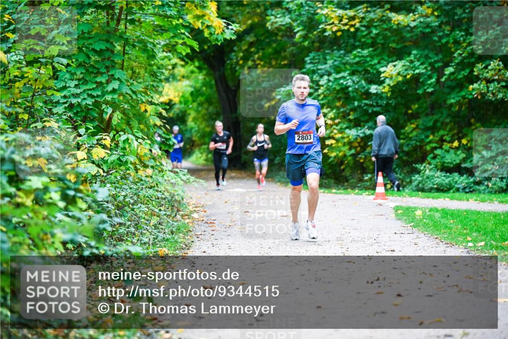 12.10.2025 - Bramfelder Halbmarathon 2025 Dr. Thomas Lammeyer http://msf.ph/oto/9344515 12.10.2025 10:10:53 Laufen 2803 meine-sportfotos.de