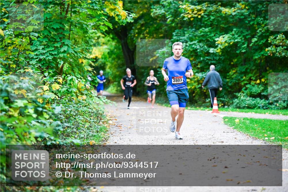 12.10.2025 - Bramfelder Halbmarathon 2025 Dr. Thomas Lammeyer http://msf.ph/oto/9344517 12.10.2025 10:10:53 Laufen 2803 meine-sportfotos.de