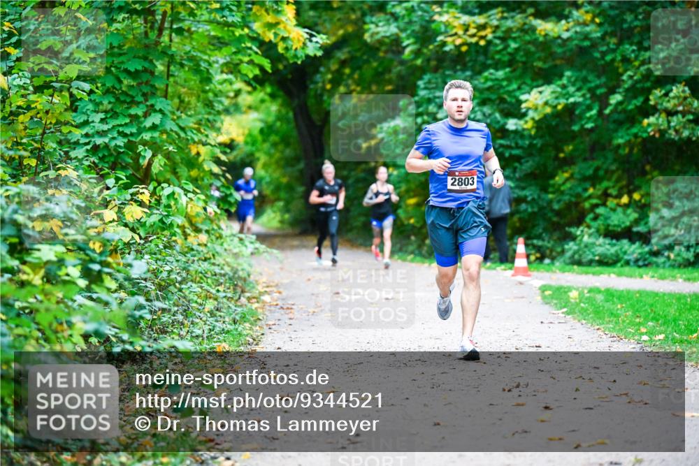 12.10.2025 - Bramfelder Halbmarathon 2025 Dr. Thomas Lammeyer http://msf.ph/oto/9344521 12.10.2025 10:10:53 Laufen 2803 meine-sportfotos.de