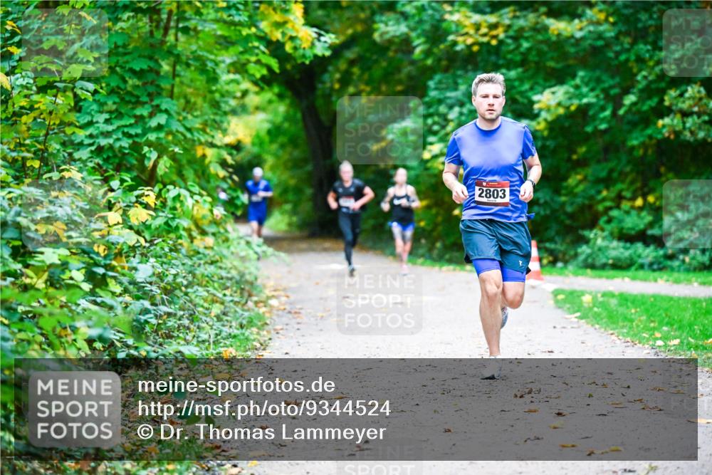 12.10.2025 - Bramfelder Halbmarathon 2025 Dr. Thomas Lammeyer http://msf.ph/oto/9344524 12.10.2025 10:10:54 Laufen 2803 meine-sportfotos.de