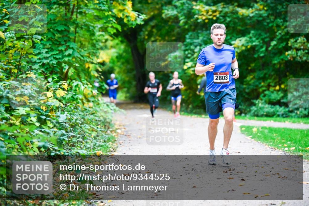 12.10.2025 - Bramfelder Halbmarathon 2025 Dr. Thomas Lammeyer http://msf.ph/oto/9344525 12.10.2025 10:10:54 Laufen 2803 meine-sportfotos.de