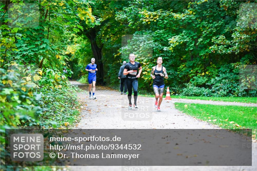 12.10.2025 - Bramfelder Halbmarathon 2025 Dr. Thomas Lammeyer http://msf.ph/oto/9344532 12.10.2025 10:10:57 Laufen 2431, 55 meine-sportfotos.de