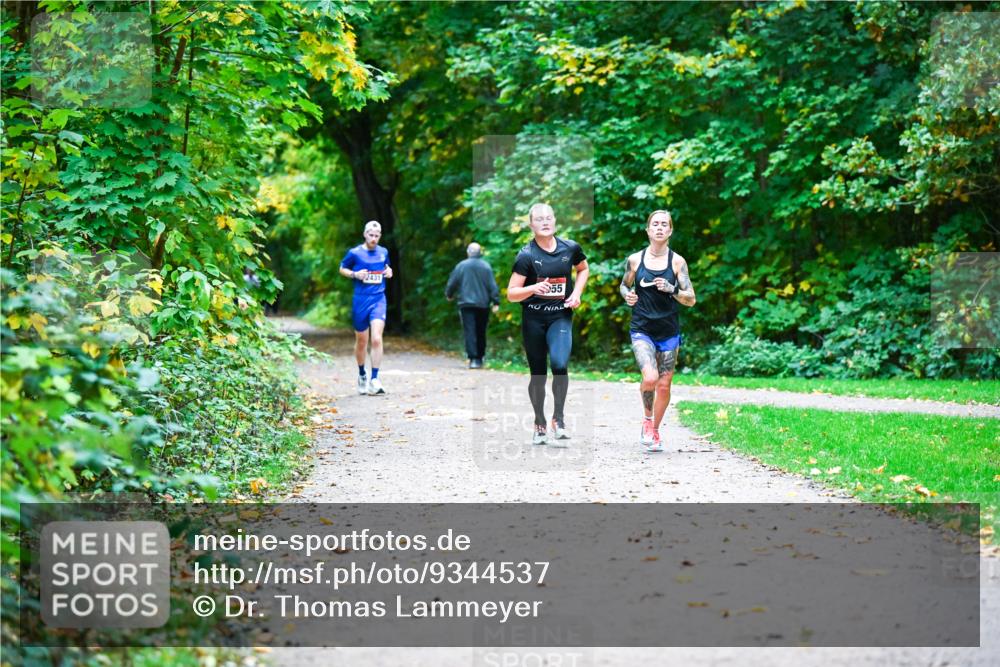 12.10.2025 - Bramfelder Halbmarathon 2025 Dr. Thomas Lammeyer http://msf.ph/oto/9344537 12.10.2025 10:10:57 Laufen 2431, 55 meine-sportfotos.de