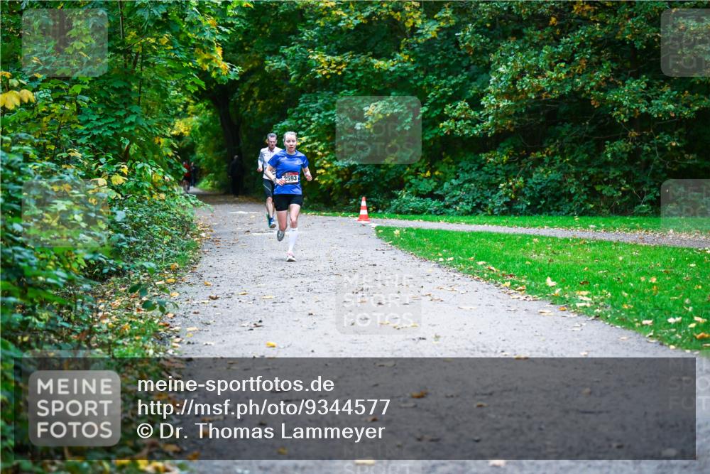 12.10.2025 - Bramfelder Halbmarathon 2025 Dr. Thomas Lammeyer http://msf.ph/oto/9344577 12.10.2025 10:11:11 Laufen 2593 meine-sportfotos.de