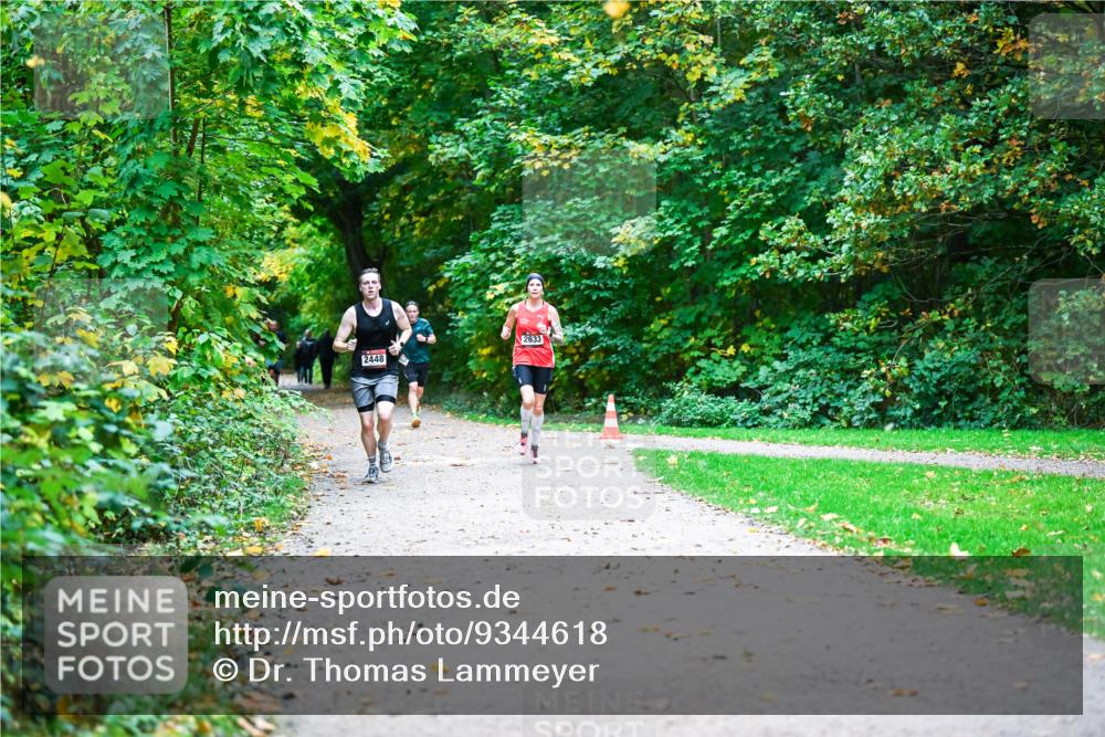 12.10.2025 - Bramfelder Halbmarathon 2025 Dr. Thomas Lammeyer http://msf.ph/oto/9344618 12.10.2025 10:11:24 Laufen 2448, 2633 meine-sportfotos.de