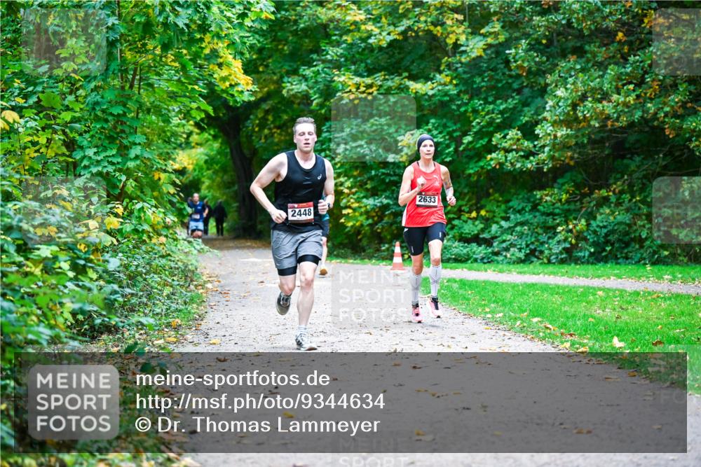 12.10.2025 - Bramfelder Halbmarathon 2025 Dr. Thomas Lammeyer http://msf.ph/oto/9344634 12.10.2025 10:11:26 Laufen 2448, 2633 meine-sportfotos.de