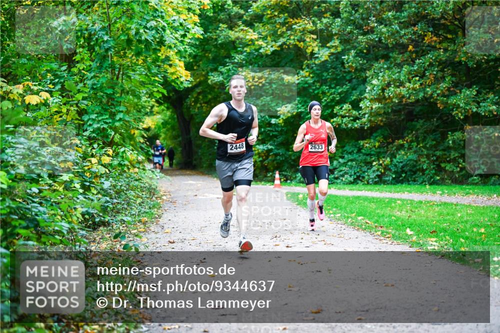 12.10.2025 - Bramfelder Halbmarathon 2025 Dr. Thomas Lammeyer http://msf.ph/oto/9344637 12.10.2025 10:11:27 Laufen 2448, 2633 meine-sportfotos.de