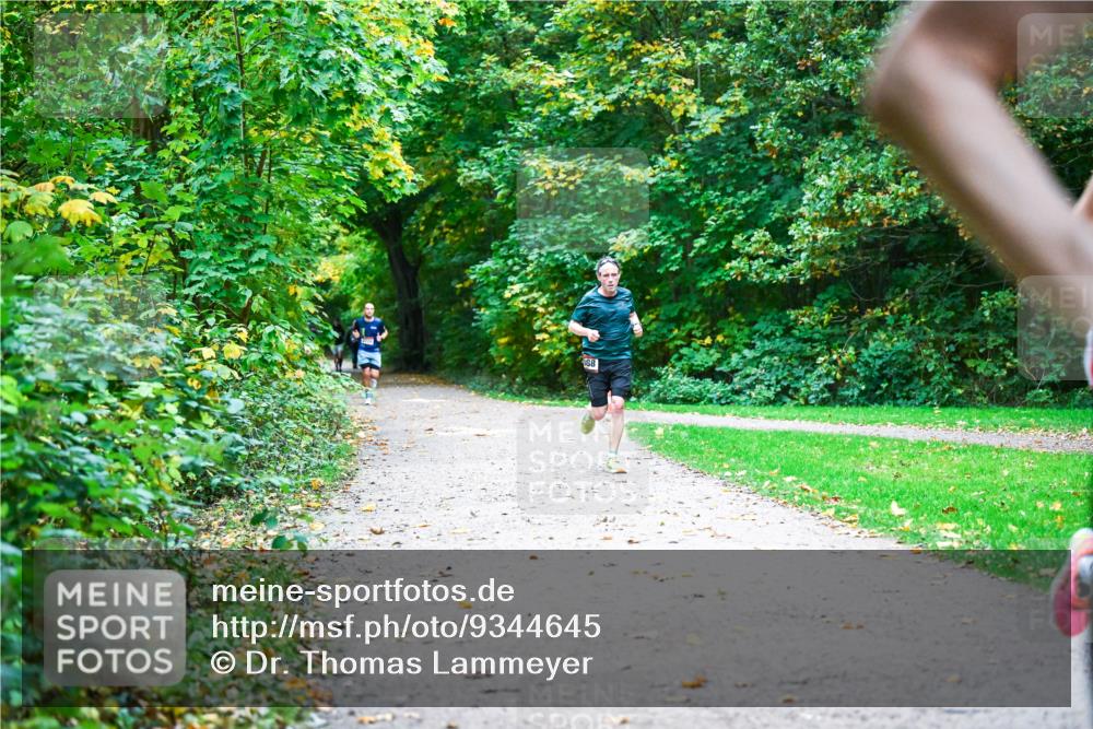 12.10.2025 - Bramfelder Halbmarathon 2025 Dr. Thomas Lammeyer http://msf.ph/oto/9344645 12.10.2025 10:11:29 Laufen 88 meine-sportfotos.de