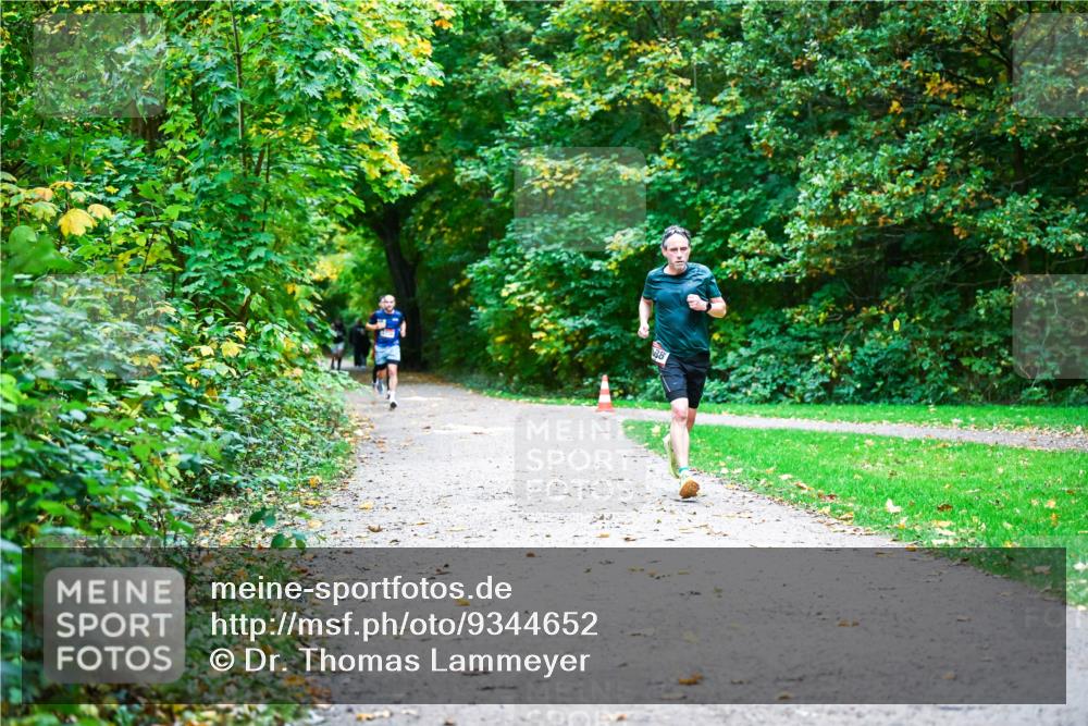 12.10.2025 - Bramfelder Halbmarathon 2025 Dr. Thomas Lammeyer http://msf.ph/oto/9344652 12.10.2025 10:11:30 Laufen 38 meine-sportfotos.de