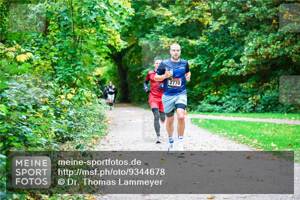12.10.2025 - Bramfelder Halbmarathon 2025 Dr. Thomas Lammeyer http://msf.ph/oto/9344678 12.10.2025 10:11:36 Laufen 2770 meine-sportfotos.de