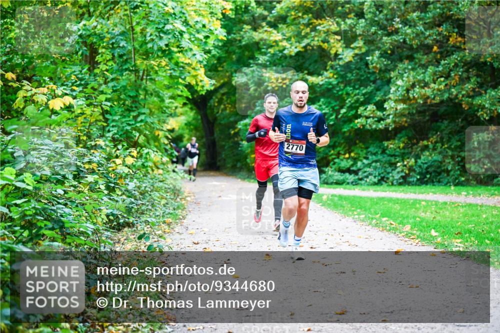 12.10.2025 - Bramfelder Halbmarathon 2025 Dr. Thomas Lammeyer http://msf.ph/oto/9344680 12.10.2025 10:11:36 Laufen 2770 meine-sportfotos.de