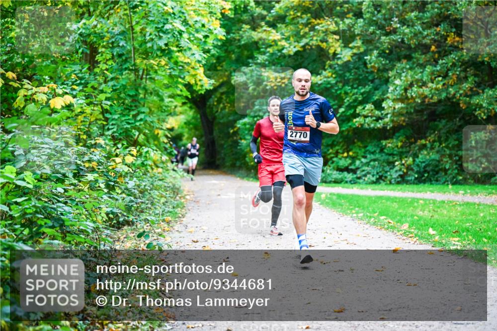 12.10.2025 - Bramfelder Halbmarathon 2025 Dr. Thomas Lammeyer http://msf.ph/oto/9344681 12.10.2025 10:11:36 Laufen 2770 meine-sportfotos.de