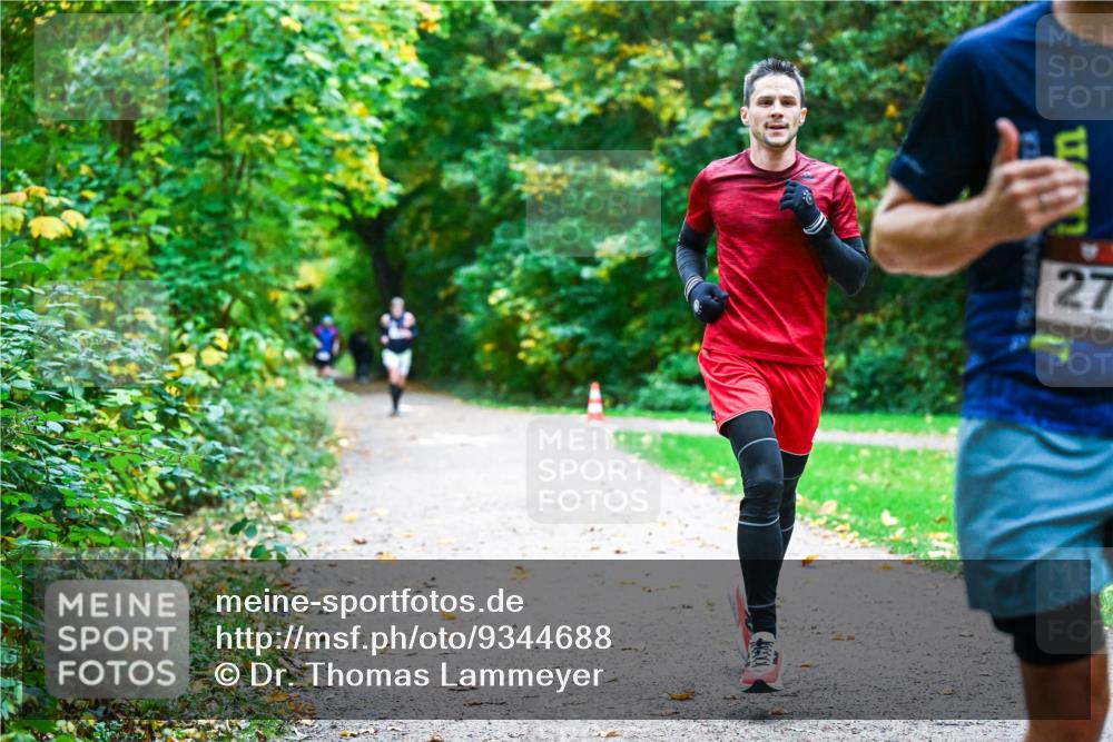 12.10.2025 - Bramfelder Halbmarathon 2025 Dr. Thomas Lammeyer http://msf.ph/oto/9344688 12.10.2025 10:11:38 Laufen 27 meine-sportfotos.de