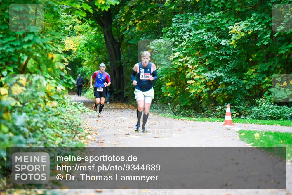 12.10.2025 - Bramfelder Halbmarathon 2025 Dr. Thomas Lammeyer http://msf.ph/oto/9344689 12.10.2025 10:11:40 Laufen 2545, 2489 meine-sportfotos.de