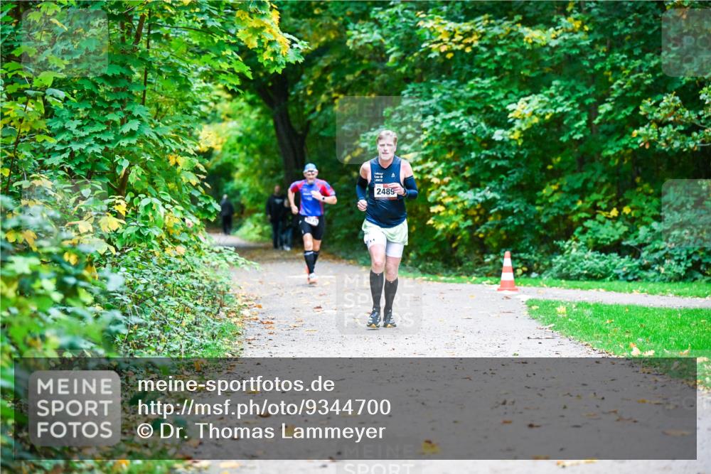 12.10.2025 - Bramfelder Halbmarathon 2025 Dr. Thomas Lammeyer http://msf.ph/oto/9344700 12.10.2025 10:11:41 Laufen 2489 meine-sportfotos.de
