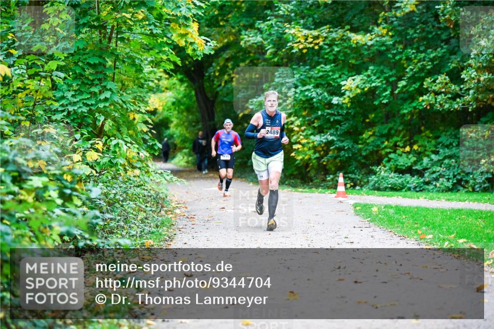 12.10.2025 - Bramfelder Halbmarathon 2025 Dr. Thomas Lammeyer http://msf.ph/oto/9344704 12.10.2025 10:11:42 Laufen 2489 meine-sportfotos.de