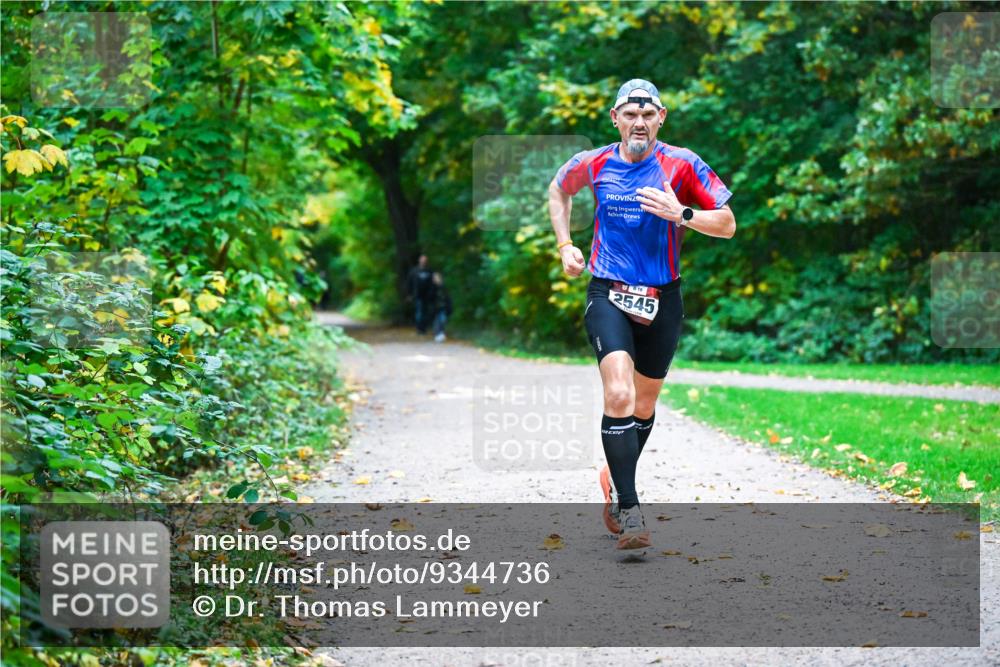 12.10.2025 - Bramfelder Halbmarathon 2025 Dr. Thomas Lammeyer http://msf.ph/oto/9344736 12.10.2025 10:11:48 Laufen 2545 meine-sportfotos.de