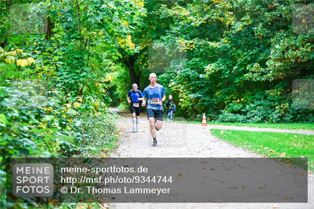 12.10.2025 - Bramfelder Halbmarathon 2025 Dr. Thomas Lammeyer http://msf.ph/oto/9344744 12.10.2025 10:12:00 Laufen 2894, 2999 meine-sportfotos.de