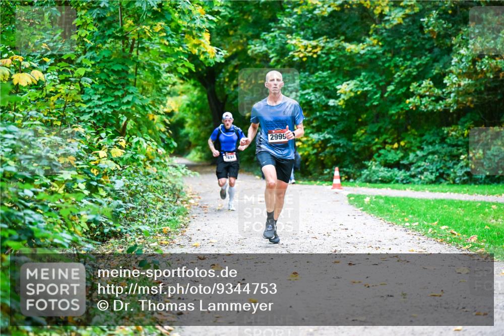 12.10.2025 - Bramfelder Halbmarathon 2025 Dr. Thomas Lammeyer http://msf.ph/oto/9344753 12.10.2025 10:12:01 Laufen 2894, 2999 meine-sportfotos.de