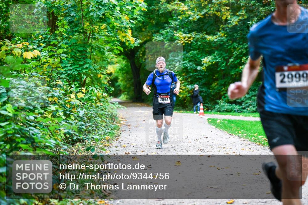 12.10.2025 - Bramfelder Halbmarathon 2025 Dr. Thomas Lammeyer http://msf.ph/oto/9344756 12.10.2025 10:12:03 Laufen 2894, 2999 meine-sportfotos.de