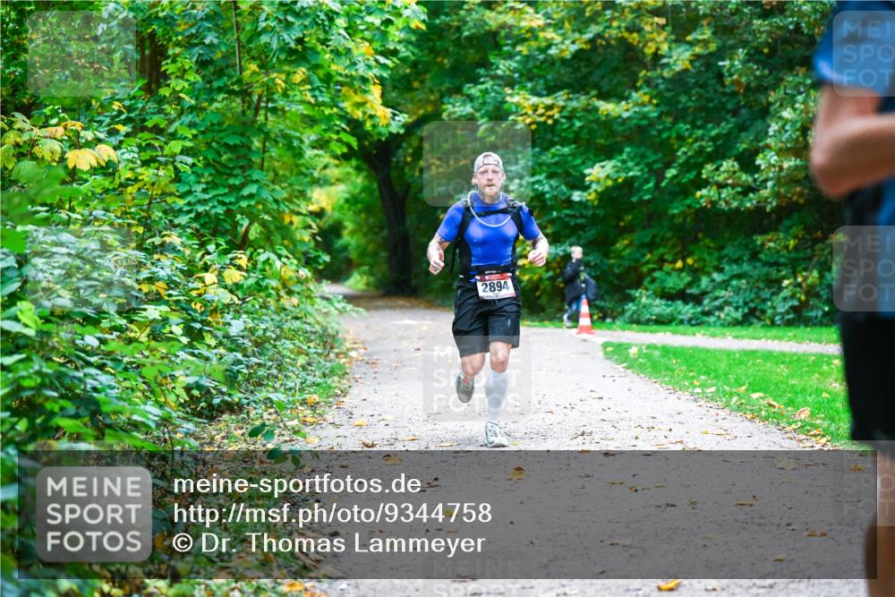 12.10.2025 - Bramfelder Halbmarathon 2025 Dr. Thomas Lammeyer http://msf.ph/oto/9344758 12.10.2025 10:12:04 Laufen 2894 meine-sportfotos.de