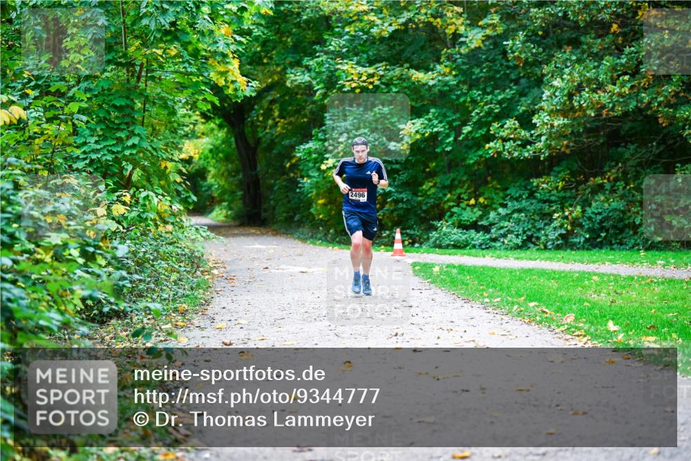 12.10.2025 - Bramfelder Halbmarathon 2025 Dr. Thomas Lammeyer http://msf.ph/oto/9344777 12.10.2025 10:12:25 Laufen 2496 meine-sportfotos.de