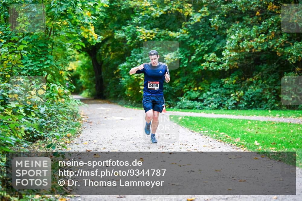 12.10.2025 - Bramfelder Halbmarathon 2025 Dr. Thomas Lammeyer http://msf.ph/oto/9344787 12.10.2025 10:12:26 Laufen 2496 meine-sportfotos.de